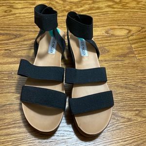 Steve Madden vonte platform sandals